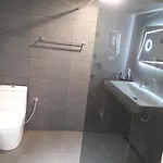 100