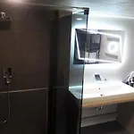 100 Chalet *