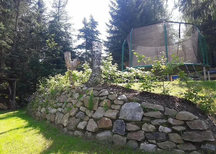 100